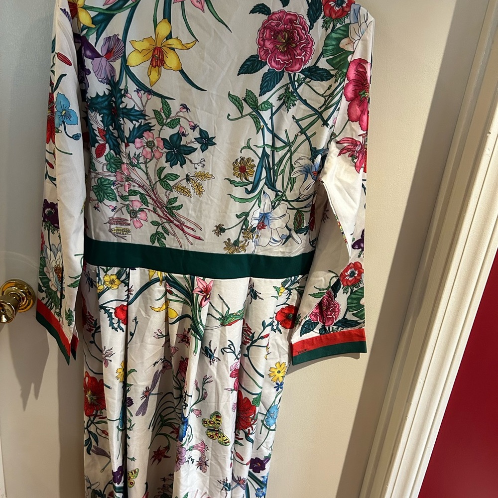 Beautiful Green Collared Multi Colored Floral Dre… - image 2